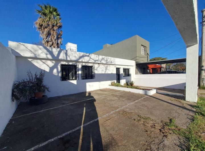 Casa · 150m² · 6 Ambientes · 2 Cocheras