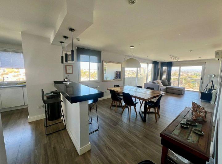 Departamento · 147m² · 5 Ambientes · 1 Cochera