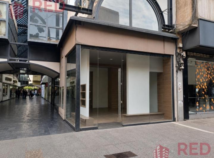 Local comercial · 253m²