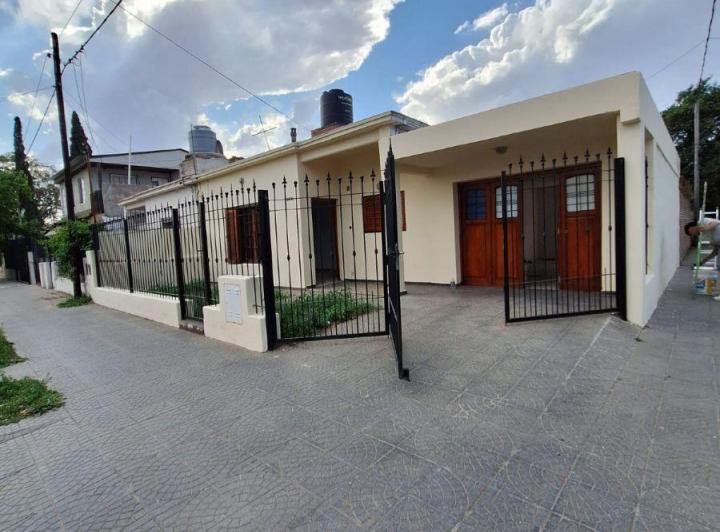 Casa · 80m² · 1 Ambiente · 1 Cochera