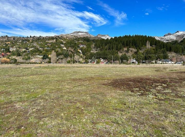 Terreno · 1016m²