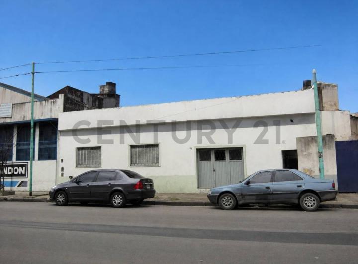 Terreno · 700m²