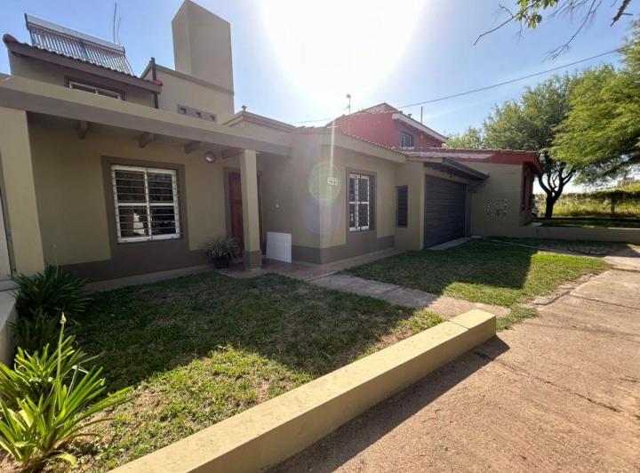 Casa · 200m² · 1 Ambiente