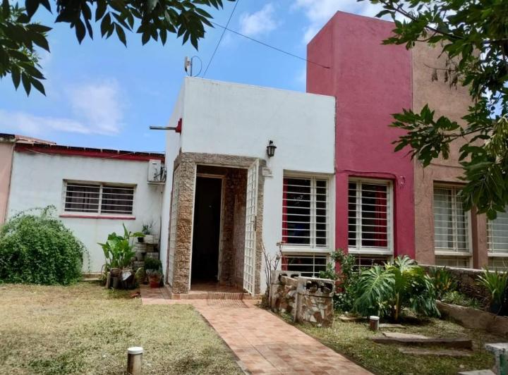 Casa · 70m² · 6 Ambientes