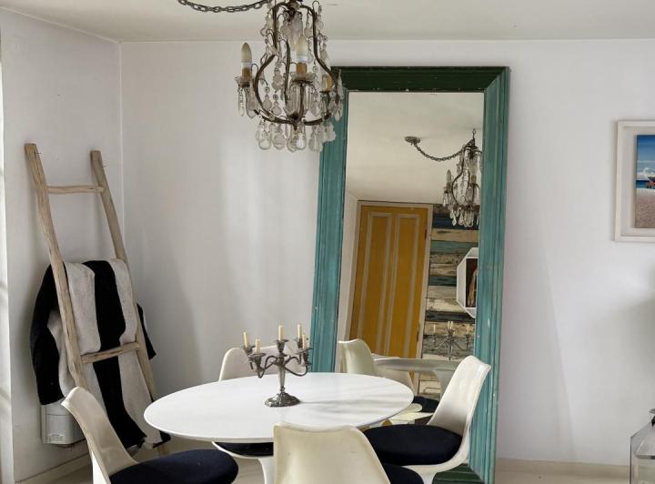 Casa · 270m² · 8 Ambientes · 1 Cochera