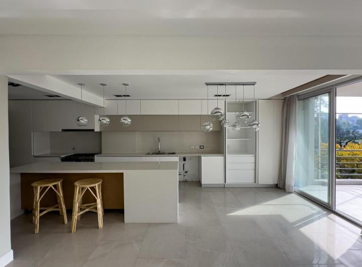 Departamento · 180m² · 5 Ambientes · 3 Cocheras