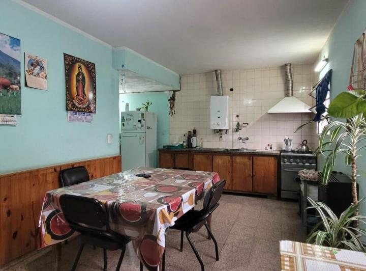 Casa · 114m² · 6 Ambientes · 1 Cochera