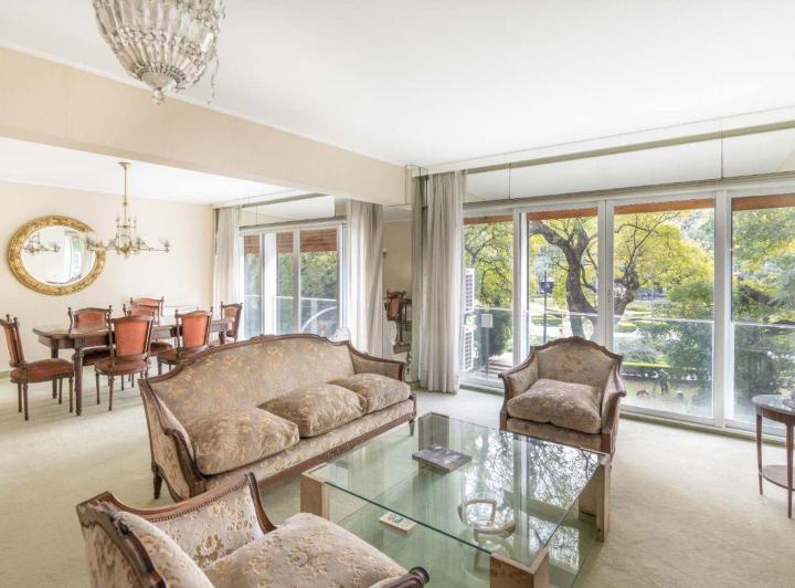Departamento · 215m² · 5 Ambientes · 1 Cochera