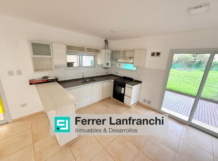 Casa · 476m² · 6 Ambientes · 2 Cocheras
