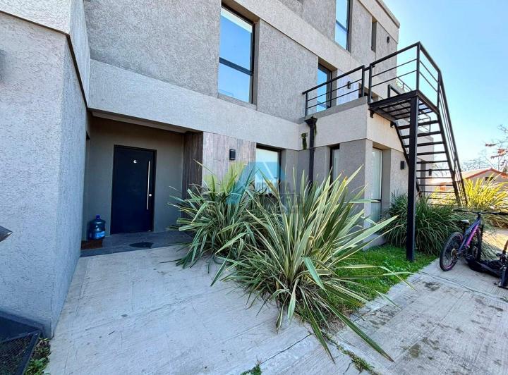 Departamento · 80m² · 5 Ambientes · 1 Cochera