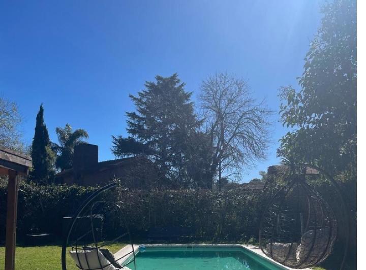 Casa · 170m² · 5 Ambientes · 1 Cochera