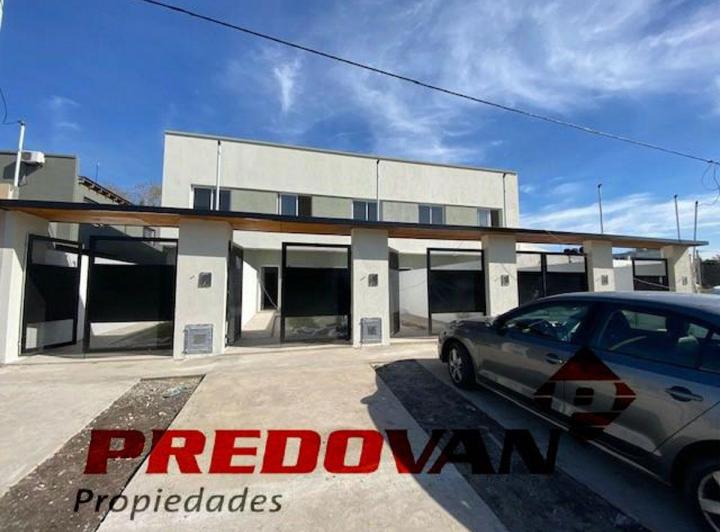 Casa · 65m² · 3 Ambientes · 1 Cochera