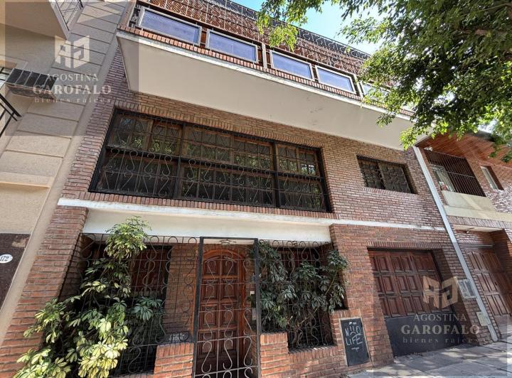 Casa · 556m² · 8 Ambientes · 1 Cochera