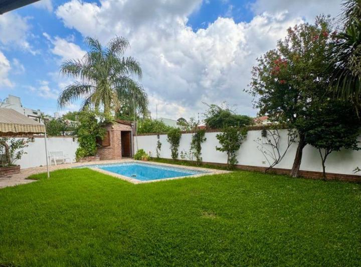 Casa · 281m² · 5 Ambientes · 2 Cocheras