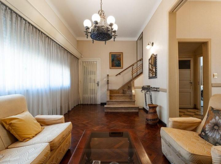 Casa · 178m² · 6 Ambientes · 1 Cochera