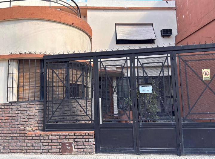 Casa · 190m² · 5 Ambientes · 2 Cocheras