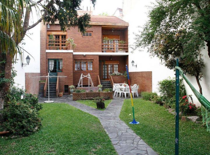 Casa · 351m² · 5 Ambientes · 3 Cocheras