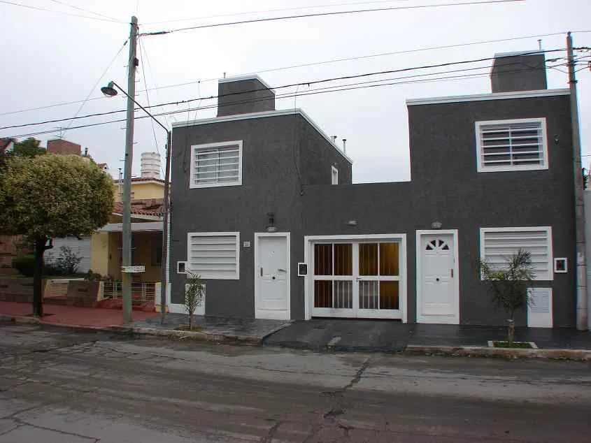 Dúplex 2 dorm, 200 mts Av Sabattini. V. Argentina