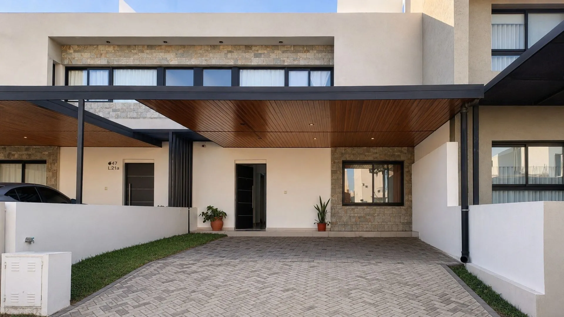 CASA TIPO DUPLEX SOLARES MANANTIALES CORDOBA Bº C SEGURIDAD 3 DORMI QUINCHO JARDIN VENTA
