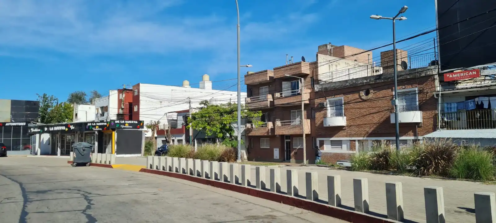 Venta Casa  B Guemes Frente a Plaza de las Américas 5 Dormitorios