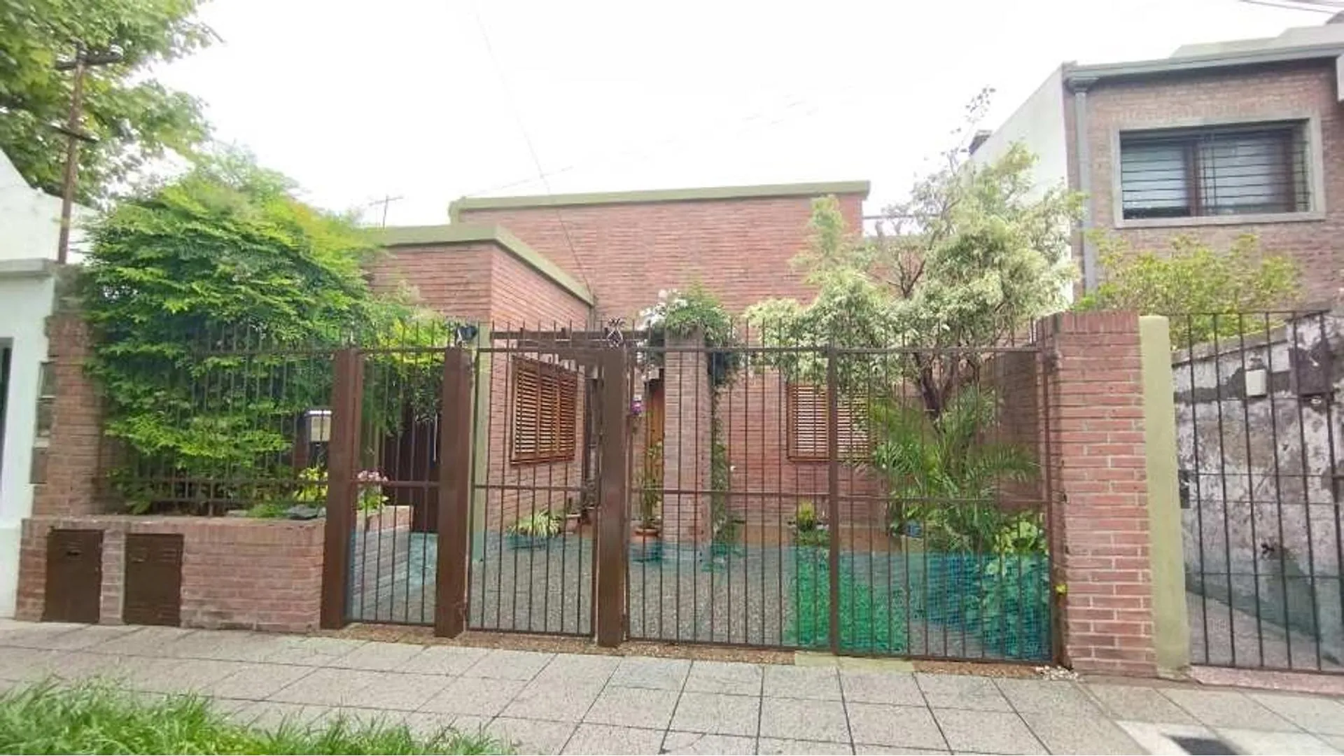 Ph Tipo Casa 3 Amb Almte. Brown 1069 Quilmes Residencial