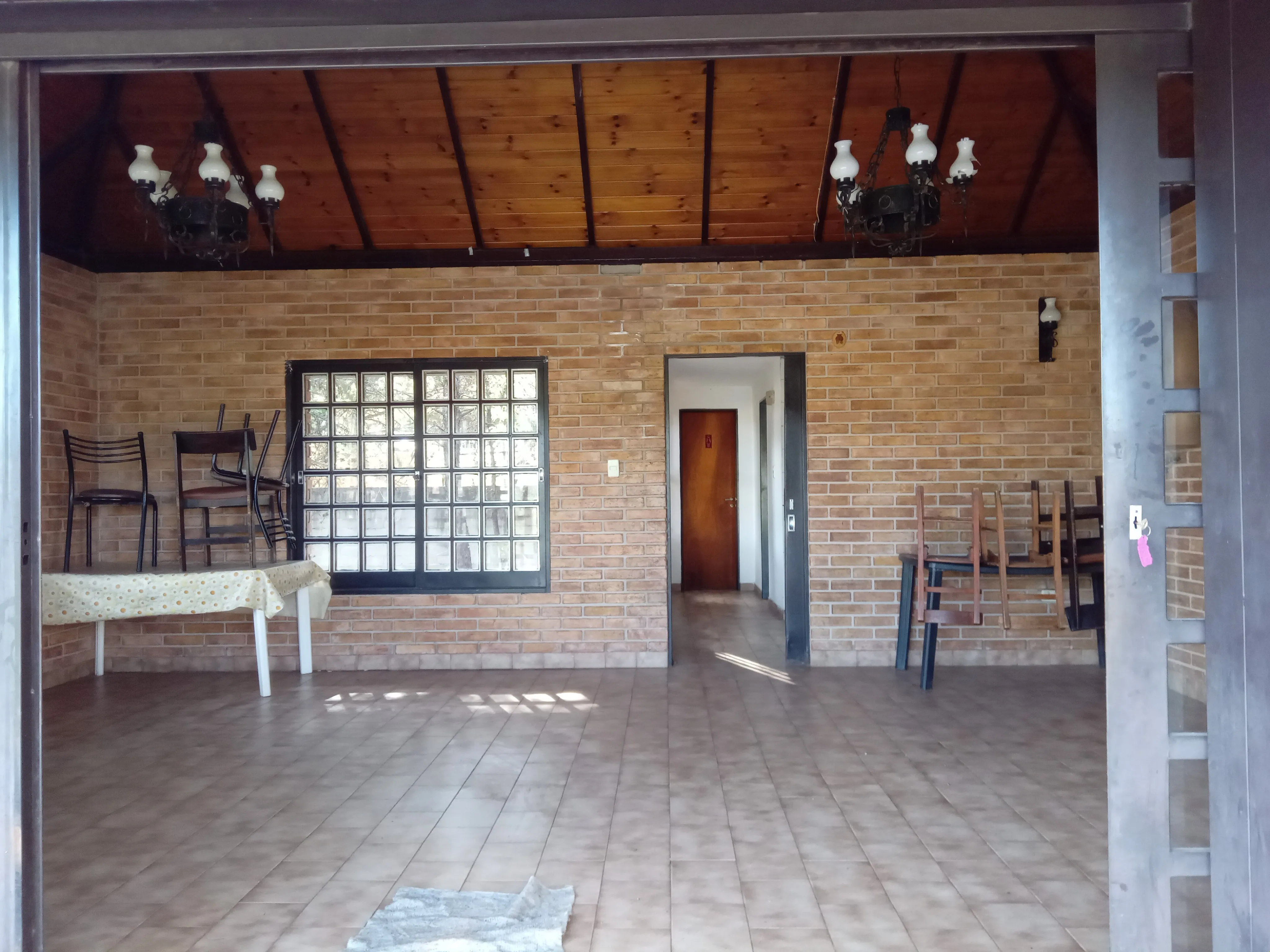 PATRICIA ARINCI MP044002 VENDE CASA EN CARLOS PAZ