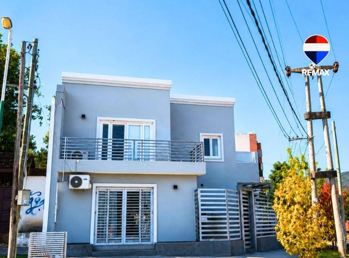 Casa · 130m² · 6 Ambientes · 1 Cochera