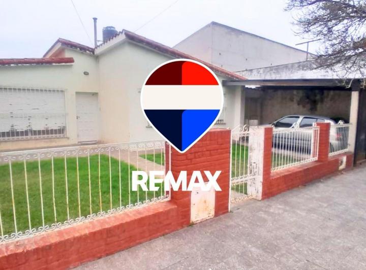 Casa · 230m² · 3 Ambientes · 1 Cochera