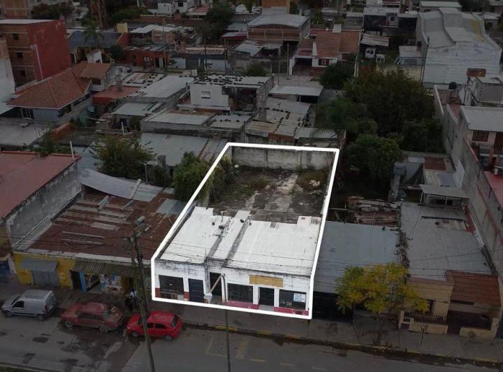 Terreno · 296m²