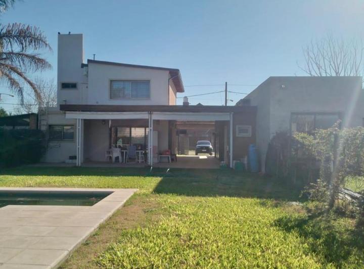 Casa · 160m² · 3 Dormitorios · 3 Cocheras
