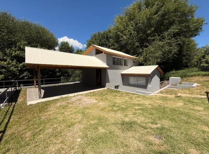 Casa · 132m² · 4 Ambientes · 2 Cocheras