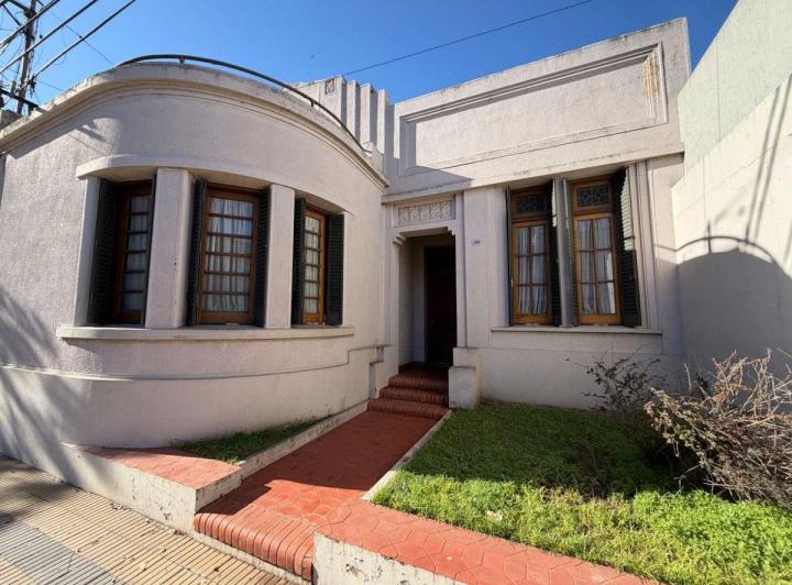 Casa · 165m² · 4 Ambientes · 1 Cochera