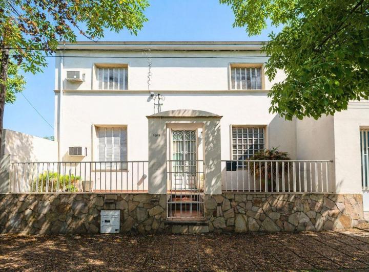Casa · 151m² · 5 Ambientes · 2 Cocheras
