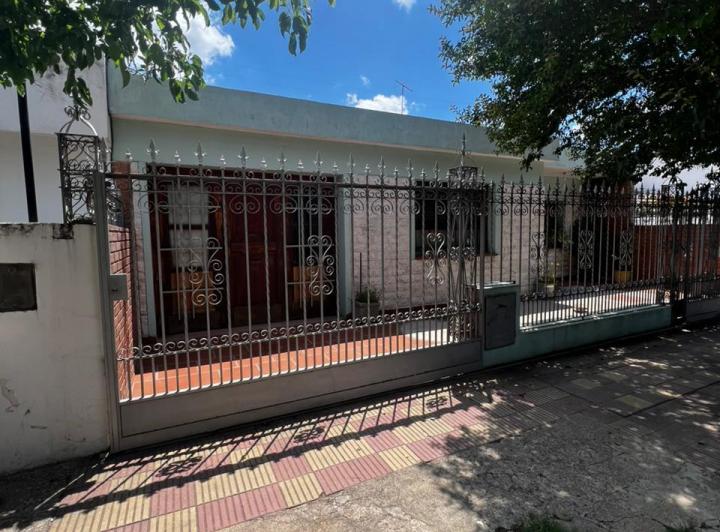 Casa · 165m² · 6 Ambientes