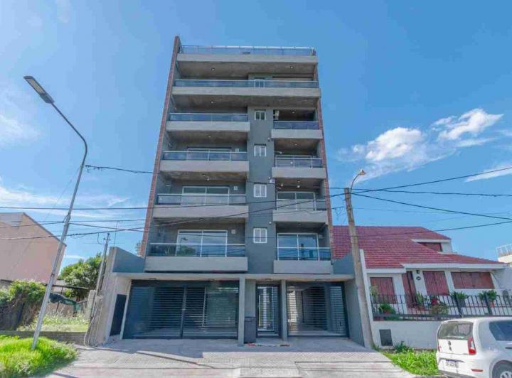 Departamento · 45m² · 2 Ambientes · 1 Cochera