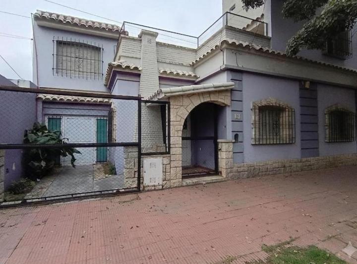 Casa · 165m² · 6 Ambientes