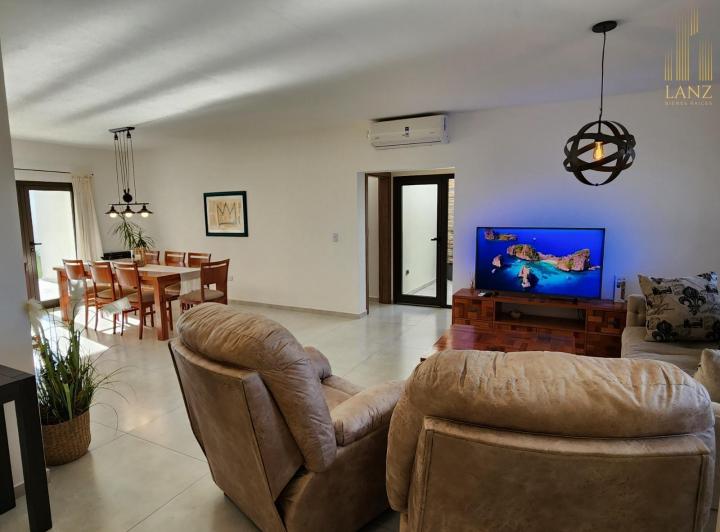 Casa · 189m² · 5 Ambientes · 2 Cocheras