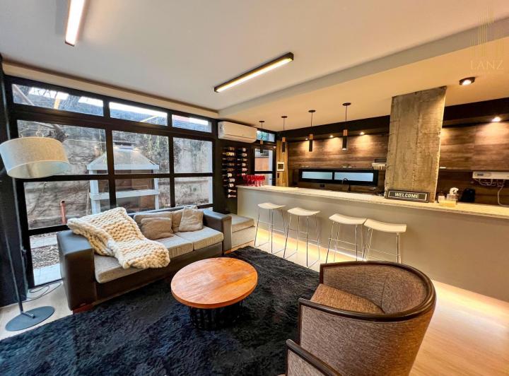 Casa · 115m² · 5 Ambientes · 2 Cocheras