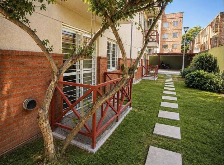 Departamento · 70m² · 6 Ambientes · 1 Cochera
