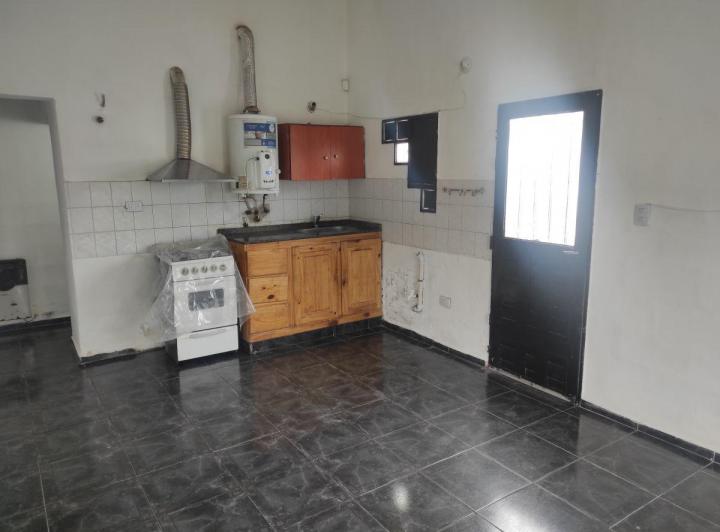 Casa · 60m² · 4 Ambientes · 1 Cochera