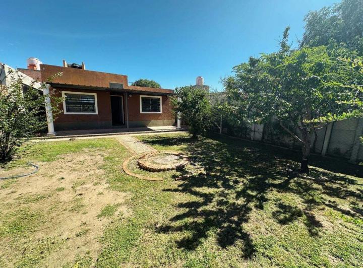 Casa · 79m² · 7 Ambientes · 1 Cochera