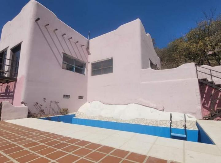 Casa · 200m² · 6 Ambientes · 2 Cocheras