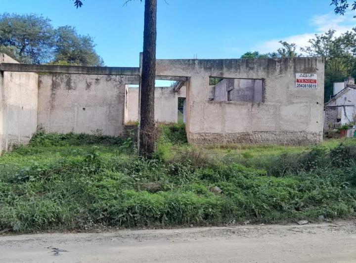 Casa · 1000m² · 5 Ambientes · 1 Cochera