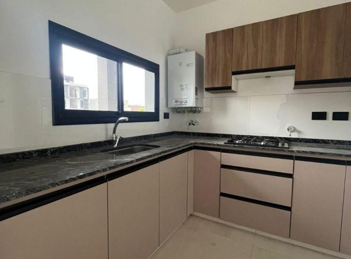 Casa · 100m² · 4 Ambientes