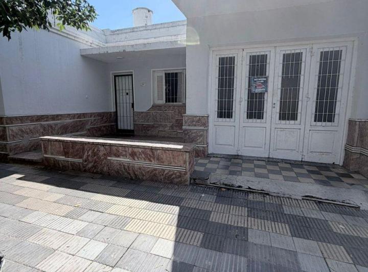 Casa · 120m² · 6 Ambientes · 1 Cochera
