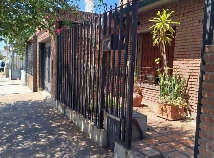 Casa · 115m² · 4 Ambientes · 1 Cochera