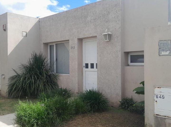 Casa · 147m² · 5 Ambientes · 1 Cochera