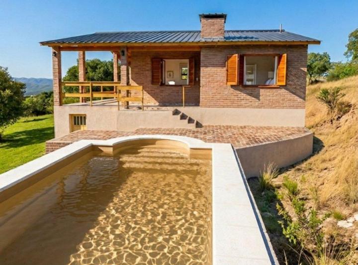 Casa · 242m² · 6 Ambientes