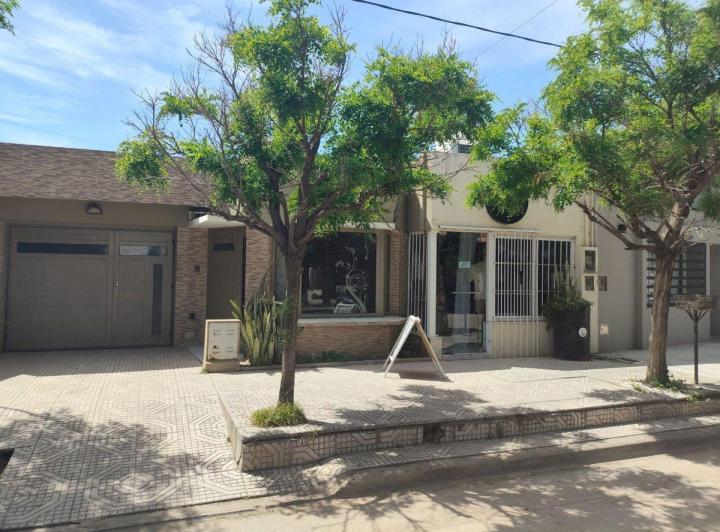 Casa · 150m² · 4 Ambientes · 1 Cochera