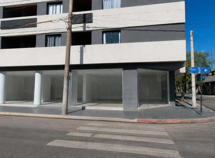 Local comercial · 224m² · 1 Ambiente